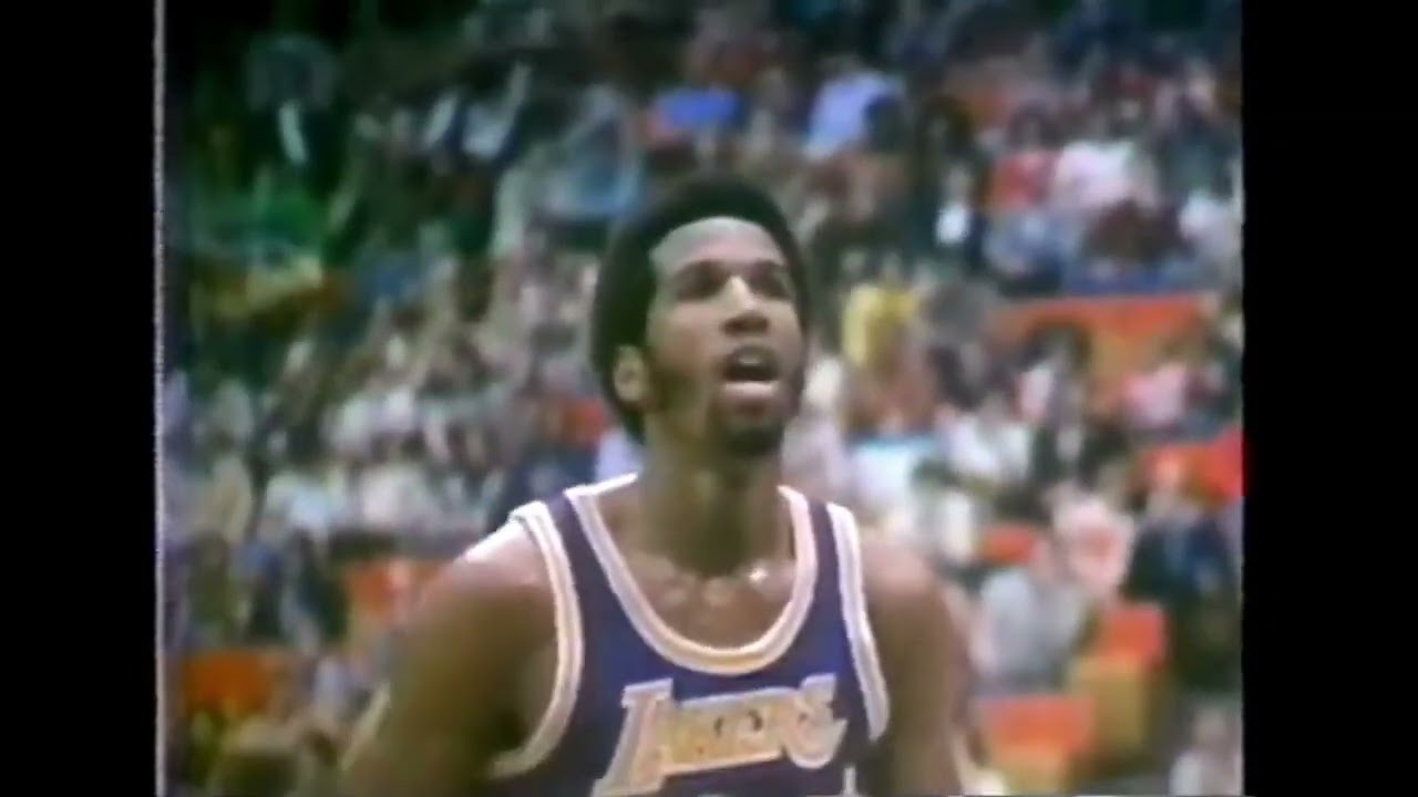 Adrian Dantley Lakers Highlights vs. Pacers (21 Points & 11 Rebounds)