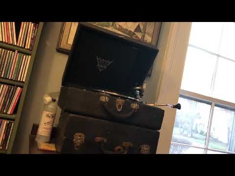 Louis Armstrong “A Kiss to Build a Dream On”