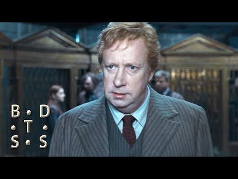 5. "Harry And Ron Encounter Mr. Weasley" Harry Potter and the Deathly Hallows: Part 1 Deleted Scene