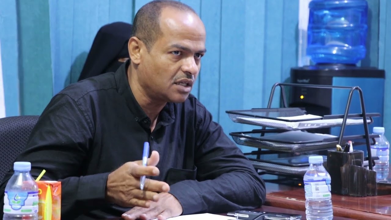 مديرُ تربيةِ ساحلِ حضرموتَ يدشِّنُ اختباراتِ الفصلِ الدراسي الأولِ ويلتقي بإدارةِ التربيةِ والتعليمِ بمديريةِ غيل باوزير