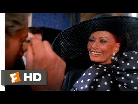 Ready to Wear (4/10) Movie CLIP - Isabella Faints (1994) HD