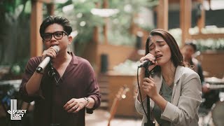 Download lagu Juicy Luicy feat. Prinsa - Di Balik Layar (Live Performance) mp3 Download lagu Juicy Luicy feat. Prinsa - Di Balik Layar (Live Performance) mp3