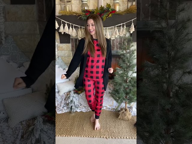 Vídeo relacionado con Loki Bear Custom Red Buffalo Plaid Christmas Pajama Camiseta
