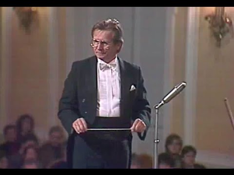 Vladimir Fedoseyev conducts Boris Tchaikovsky Sinfonietta - video 1985