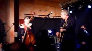 The Hot Chickens - Drinkin' Wine Spo Dee O Dee - Tribute To Johnny Burnette -
