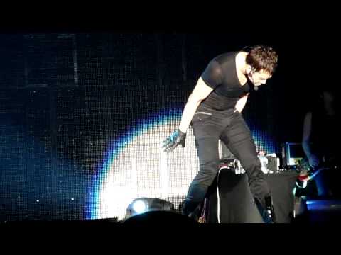 [HD] 110410 Rain Malaysia Grand Prix Concert - Love Song