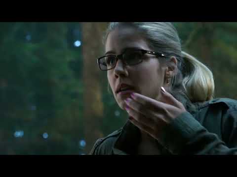 Felicity accidently stepped on a land mine!! | Arrow | 2x1 (HD)