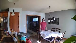 Chuck shatters a light with a tablecloth