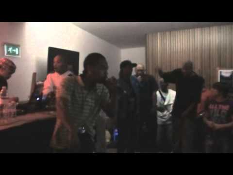 Loreta (KBA) | Primero G (TWA) | Nhaco Rapazinho (OPP) - Gangstas Afri Familia ao vivo