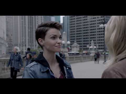 Batwoman 1x04 Sneak Peek: Kate & Reagan's Date