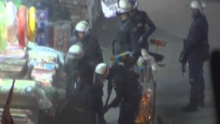 preview picture of video 'البحرين : قوات المرتزقة تعبث بمحتويات محل تجاري - سترة 26/6/2013'