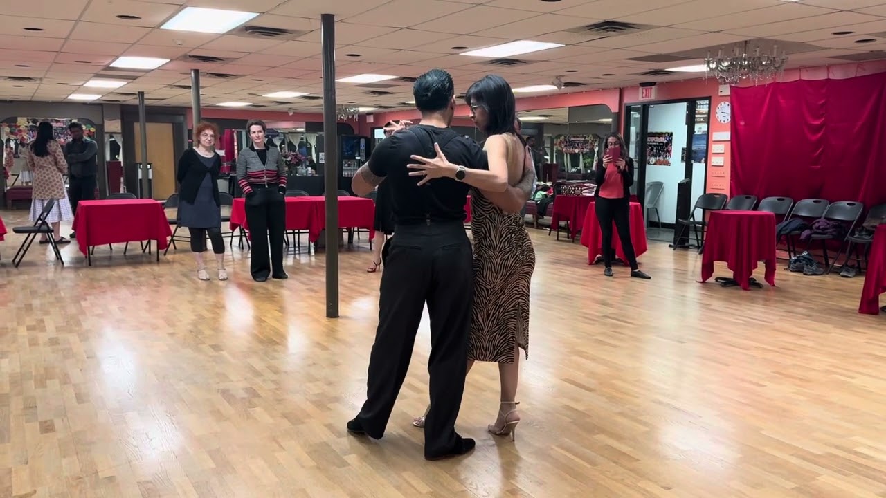 Video thumbnail for Tango Lesson: Calesita, Ariel Leguizamon & Yesica Esquivel. Milonga Zandunga. Washington DC 11/2024