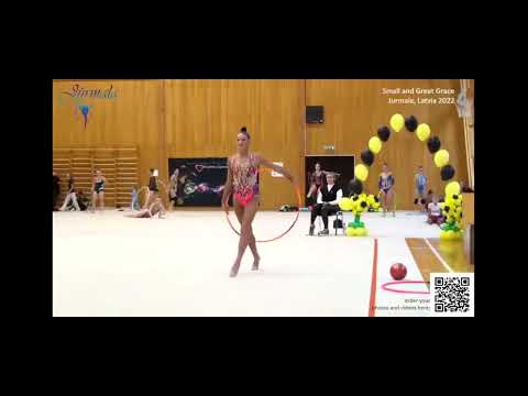 Alisa Aleskovska hoop 2022 Maza un liela gracija