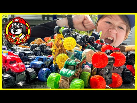 MONSTER JAM MINIS 🏎️ X-TREME DRAG RACING (Marvel Monster Trucks & Our California Trip)