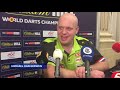 Michael van Gerwen treft in de finale van het WK Darts Michael Smith