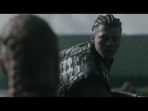Vikings S05 E08 King Harald, Ivar and Hvitserk retreat from battle
