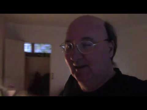 MongoTV_2168 - Mongo Madskole - Opvarmer Aftensmad i Ovn og Snakker