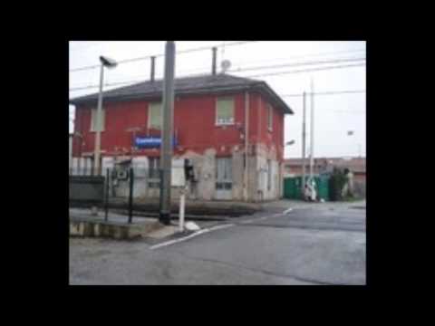 Annunci alla Stazione di Castelrosso