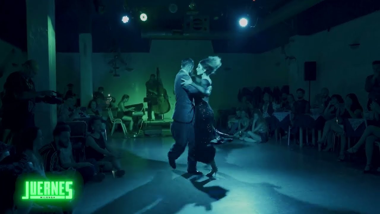 BRUNA ESTELLITA Y JULIAN SANCHEZ JUNTO A TANGO BARDO EN JUERNES MILONGA