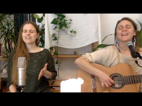 'Aguila'  (Lenka & Suyana)