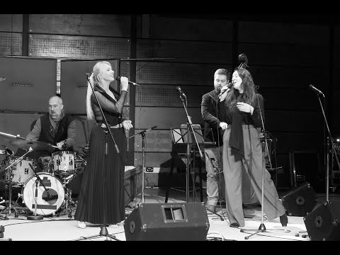 Za dlaňou s Katkou Koščovou na krste albumu