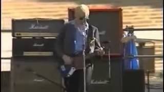 7) Dinosaur Jr. - Quest Live