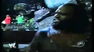 Three 6 Mafia - Some Bodies Gonna Get It (WWE Live Performance 2006 Introducing Mark Henry).mp4