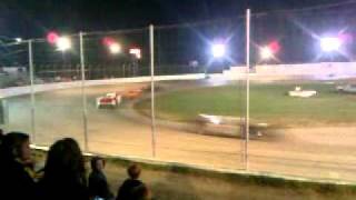 preview picture of video 'New Paris Speedway 9/17/10 10'' group'