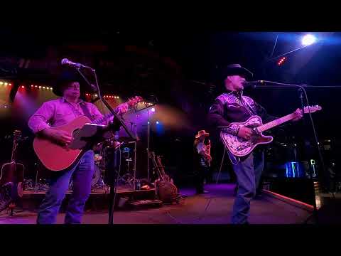 Brian Brooks & The Incorrigibles band - Modern Day Bonnie and Clyde Travis Tritt (Cover)