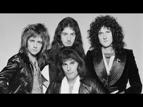 Queen - Somebody To Love (Bass, Piano and Vocals)