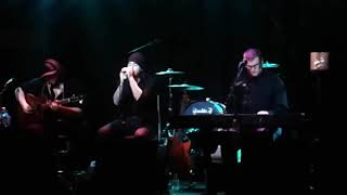 Rare silent theory acoustic set