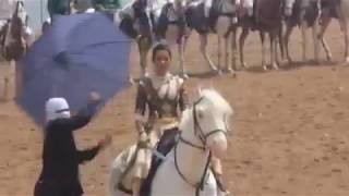 Manikarnika | Kangana Ranaut | riding Fake horse during shooting | Funny