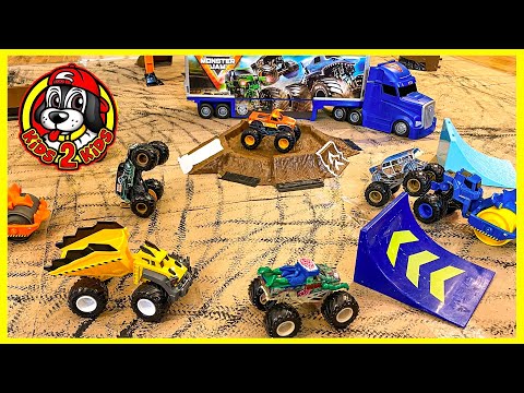 Monster Jam Truck TOYS 🛍 PAPER BAG DIY ARENA (with 1:64 Scale Series 20 + Freestyle Show Highlights)