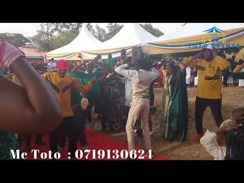Wakamba ni hatari kuzikwenda. See this bridalteam dance challenge between bridesmaids and groomsmen 