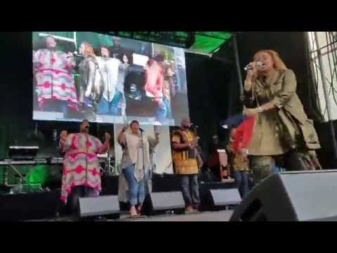 Karen Clark Shead/Donald Lawrence  sing At The Taste of Soul 2016