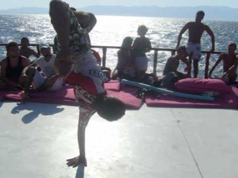 DJ EMO ( EMjayO) ft. ISMAIL YK 2011 ( Beastie Boys HIP HOP RMX)