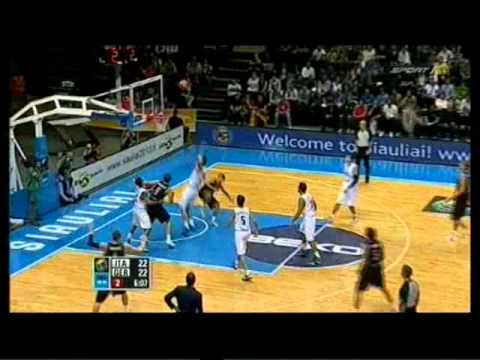 Heiko Schaffartzik mit Floater - EuroBasket 2011 - Deutschland vs. Italien