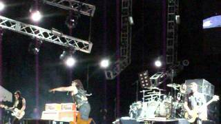 Skindred - &quot;Destroy the Dancefloor / The Fear / Nobody &quot; Live (Rock al Parque 2012)