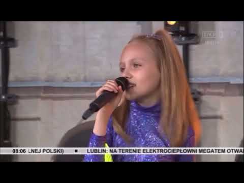 Oliwia Kołbuk premierowo ze swoim debiutanckim singlem "Mapy Gwiazd" w TVP3 LUBLIN
