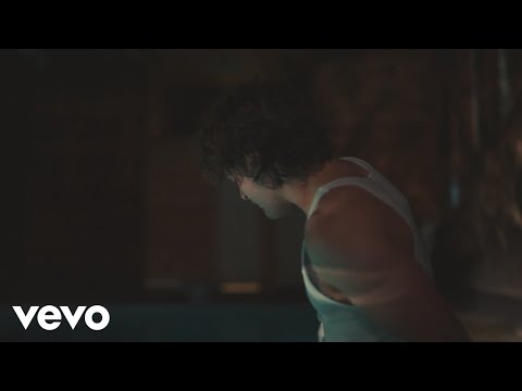 Max McNown - Night Diving (feat. Cameron Whitcomb)