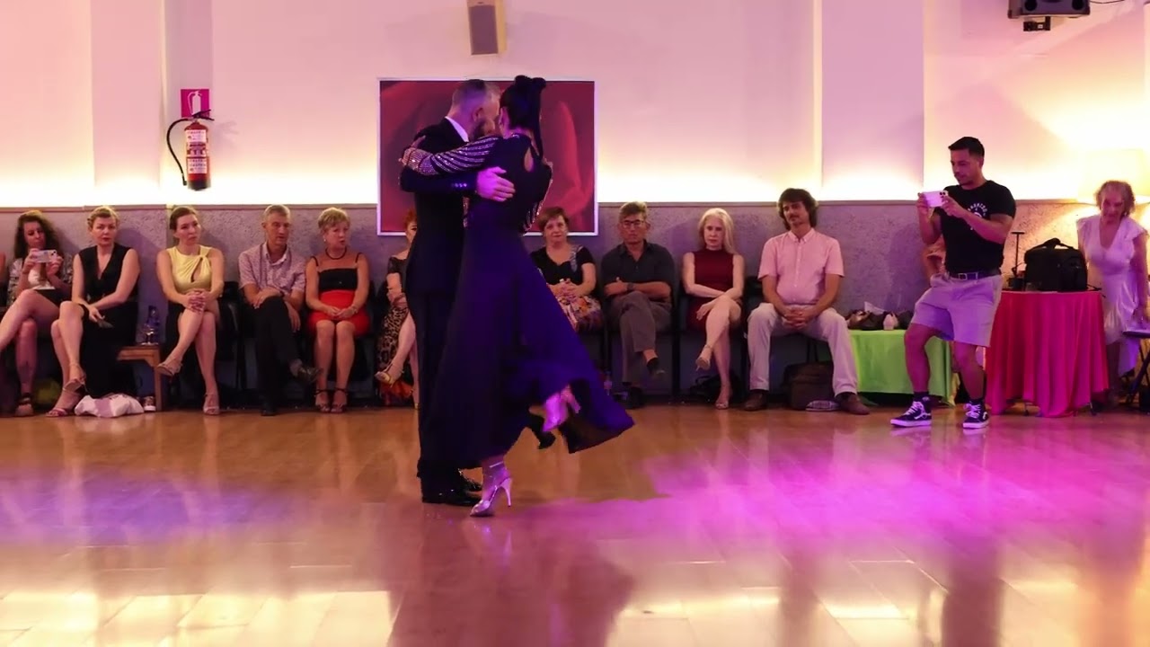 Video thumbnail for Claudio Gonzalez i Marcela Vespasiano, a PorEsePalpitarMilonga, juliol 2025