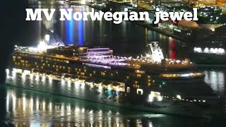 cruise ship MV Norwegian jewel arriving to Miami