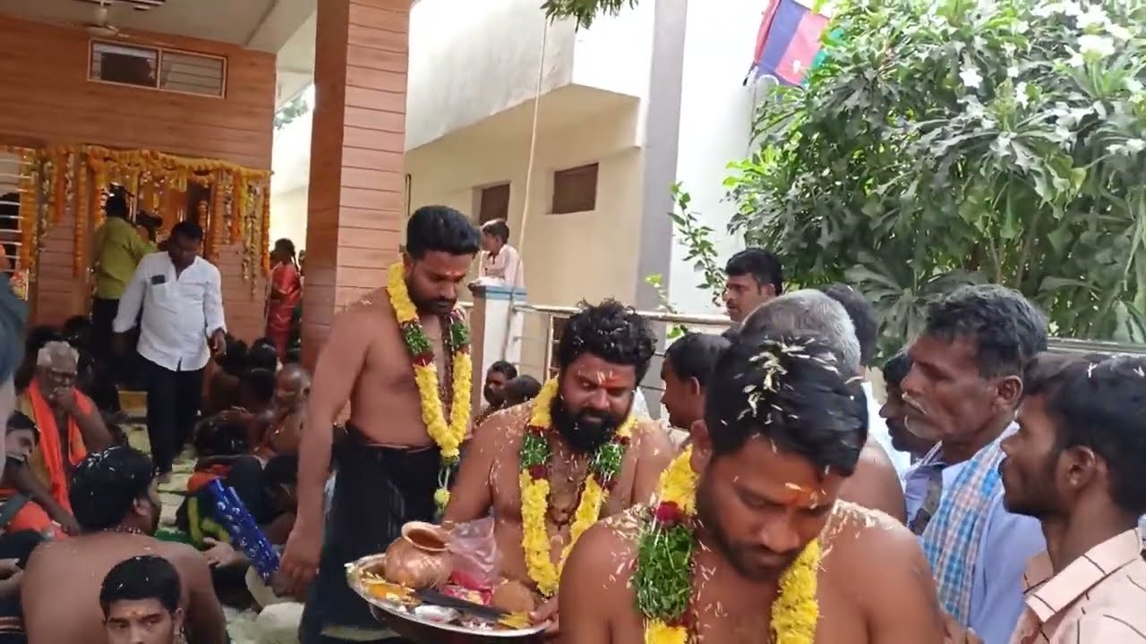 కొబ్బరికాయలు అయ్యప్పకే కోటి పూజలు అయ్యప్పకే అయ్యప్ప లిరిక్స్