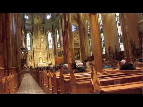 On chante à la Basilique Saint-Patrick de Montréal...