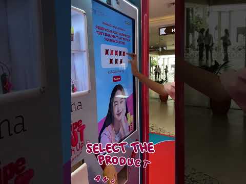 Vending Photo Machine A-BOX di booth Emina: Beli Lipstik, Dapat Foto Cantik Seketika