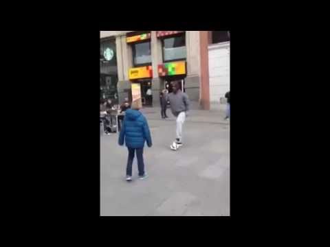 Cristiano Ronaldo surprises a kid on a Madrid's street Cristiano Ronaldo