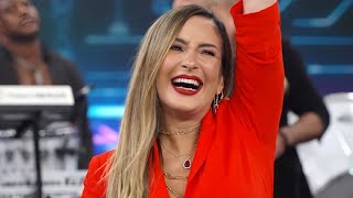 Claudia Leitte agita o Domingão com o sucesso "Saudade"