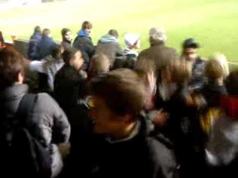 U15 feestje 24-10-2010 deel 4