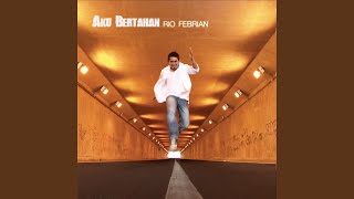 Download lagu Aku Bertahan mp3