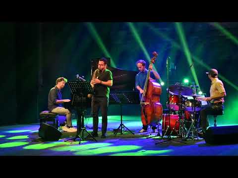 Alessandro Lanzoni Trio feat. Francesco Cafiso    03.11.2023